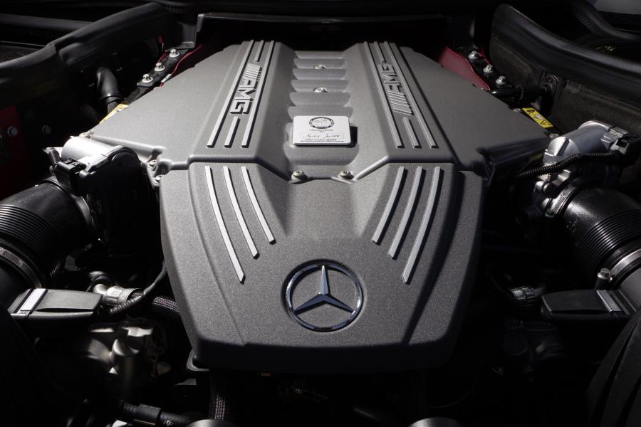 Mercedes-Benz SLS AMG Roadster 2011 года  (фото 29 из 183)